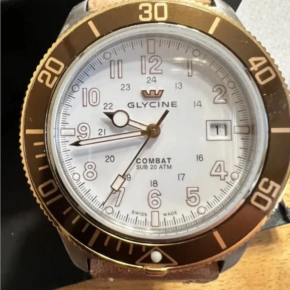 Glycine Combat Sub 3863.34.C6 LB4. Original Pre Invicta Goldeneye super rare